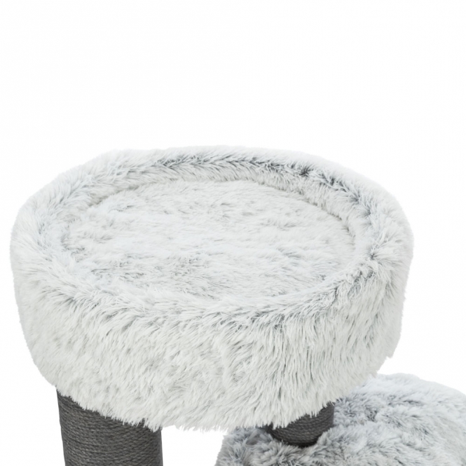 Dieses hochwertige Katzenhaus ist besonders für große Katzen geeignet und bietet einen komfortablen Rückzugsort. Es besteht aus strapazierfähiger Jute mit einem Durchmesser von 6 mm und einem Plüschbezug (Polyester) mit einer Grammatur von 310 g/m², der für ein angenehmes Liegegefühl sorgt. Die integrierte Höhle ist mit weichem Fleece ausgestattet, während das Kuschelbett mit einem gepolsterten Rand zusätzlichen Komfort bietet. Mit drei Wendekissen, die sich leicht von Hand waschen lassen, und einer dicken, schweren Bodenplatte garantiert es Stabilität und Langlebigkeit. Die elegante graue Farbe und die großzügige Grundfläche von ca. 86 × 54 cm machen es zu einem stilvollen Möbelstück für Ihr Zuhause. Der stabile Stamm hat einen Durchmesser von 15 cm und eine Höhe von ca. 96 cm, ideal für Katzen, die gerne klettern und sich zurückziehen.