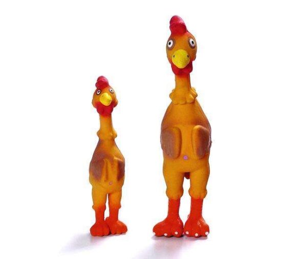 Das Latex-Huhn mit Squeeker ist das perfekte Spielzeug für Ihren Hund! Mit einer Größe von 16 cm ist es ideal für kleine bis mittelgroße Hunde und sorgt für stundenlangen Spielspaß. Hergestellt aus hochwertigem, langlebigem Latex, bietet dieses Huhn nicht nur eine hohe Qualität, sondern auch eine angenehme Haptik. Der integrierte Squeeker sorgt für zusätzliche Anreize und hält Ihren Hund aktiv und unterhalten. Günstig und robust, ist dieses Latex-Huhn ein Muss für jeden Hundebesitzer, der seinem Vierbeiner Freude bereiten möchte!