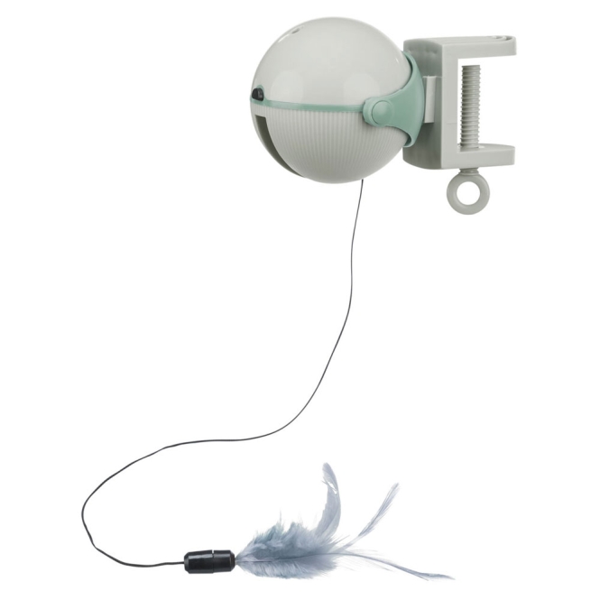 Entdecke unser automatisches Katzenspielzeug „Catch It“, das speziell entwickelt wurde, um den Spieltrieb deiner Katze zu fördern. Dieses hochwertige Spielzeug lässt sich mühelos an verschiedenen Oberflächen wie Tischen, Regalen oder Kratzbäumen mit einer maximalen Dicke von 4 cm befestigen. Mit seiner batteriebetriebenen Automatik bewegt sich das an einer Schnur befestigte Spielzeug unregelmäßig auf und ab und sorgt so für stundenlangen Spielspaß. Du kannst zwischen einem attraktiven Fisch- oder einem aufregenden Federspielzeug wählen – ganz nach den Vorlieben deiner Stubentiger. Die praktische Abschaltautomatik schaltet das Spielzeug nach 15 Minuten ab, um Energie zu sparen. Das Set enthält zudem ein Ersatz-Spielzeug, damit der Spaß nie aufhört. Ideal für Katzenliebhaber, die ihren pelzigen Freunden ein unterhaltsames und hochwertiges Spielzeug bieten möchten! Maße: ca. 10 × 14 cm, aus robustem Kunststoff gefertigt.