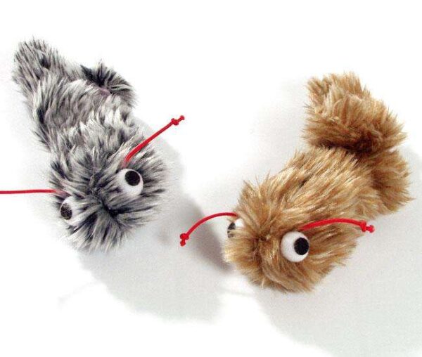 Der Zappel-Wurm mit Bandaufzug ist ein hochwertiges Spielzeug, das Kinder begeistert und gleichzeitig ihre motorischen Fähigkeiten fördert. Mit einer Größe von ca. 16 cm ist dieser lustige Wurm ideal für kleine Hände und sorgt für stundenlangen Spielspaß. Das bunte Design und die beweglichen Teile stimulieren die Fantasie der Kinder und machen das Spielen zu einem aufregenden Erlebnis. Der Zappel-Wurm ist nicht nur ein unterhaltsames Spielzeug, sondern auch eine tolle Möglichkeit, die Hand-Augen-Koordination zu verbessern. Günstig und von hoher Qualität – der Zappel-Wurm ist das perfekte Geschenk für jedes Kind!