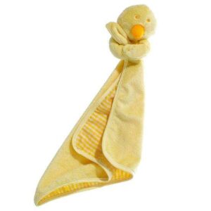 Diese kuschelige Schmusedecke und das praktische Welpenspielzeug in einem sind aus hochwertigem, weichem Babyplüsch gefertigt und bieten Ihrem kleinen Liebling höchsten Komfort. Das integrierte Squeeker sorgt für zusätzlichen Spielspaß und regt die Neugier Ihres Welpen an. Zudem ist die Decke bei 30° waschbar, was sie besonders pflegeleicht und ideal für den täglichen Gebrauch macht. Gönnen Sie Ihrem Haustier diese vielseitige Schmusedecke, die sowohl als Spielzeug als auch als gemütlicher Rückzugsort dient – perfekt für Welpen und kleine Hunde!