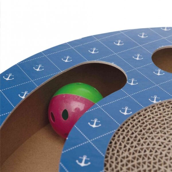 Entdecken Sie unser hochwertiges Katzen-Spielzeug aus Pappe, das speziell zum Hinlegen konzipiert ist. Dieses interaktive Spielzeug enthält zwei Bälle im Inneren, die Ihre Katze zum Spielen anregen und für stundenlangen Spaß sorgen. Mit einer Größe von ca. 33 × 5,5 cm (Durchmesser x Höhe) passt es perfekt in jedes Zuhause. Bitte beachten Sie, dass die Ausführungen variieren und eine Farbwahl leider nicht möglich ist. Angereichert mit Katzenminze bietet dieses Spielzeug nicht nur Unterhaltung, sondern fördert auch die Gesundheit und Fitness Ihrer Katze. Gönnen Sie Ihrer Katze das beste Spielvergnügen mit unserem attraktiven und günstigen Papp-Spielzeug!