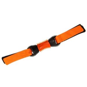 Die **good4fun Spielzeuge** aus hochwertigem **Thermo Plastic Rubber** sind die perfekte Wahl für alle Hunde, die gerne spielen und aktiv sind. Dieses **witterungsbeständige** und extrem langlebige Material ist nicht nur **zahnfreundlich**, sondern auch **ungefährlich** für Ihren vierbeinigen Freund. Die Spielzeuge sind ideal für den Einsatz im Wasser, da sie schwimmfähig sind und somit auch für Wasserspiele bestens geeignet sind. Egal ob Welpen oder Senioren – diese Spielzeuge sind für alle **Altersgruppen** geeignet. Der **good4fun Rotary** hat die Maße von ca. 5,5 x 40 x 5 cm und ist durch seine **Signalfarben** leicht zu finden. Perfekt zum Werfen und Apportieren, sorgt er für stundenlangen Spielspaß und hält Ihren Hund aktiv und glücklich!
