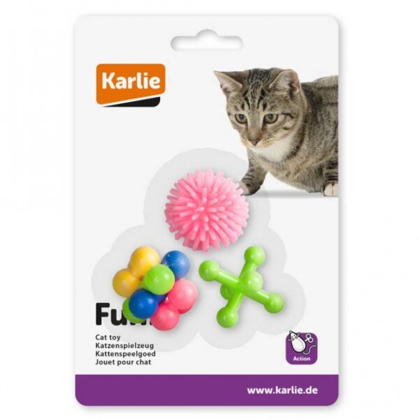 Mit dem bunten Katzenspielzeug aus hochwertigem Gummi bereiten Sie Ihrem Stubentiger viel Freude und Spaß beim Spielen. Dieses farbenfrohe 3er-Set beinhaltet verschiedene Formen, die speziell für die Bedürfnisse von Katzen entwickelt wurden. Die Spielzeuge haben einen Durchmesser von ca. 4 cm und sind perfekt für kleine Katzenpfoten geeignet. Bitte beachten Sie, dass die Farben vom Bild abweichen können und nicht wählbar sind. Investieren Sie in dieses langlebige und unterhaltsame Katzenspielzeug, um die Spielzeit Ihrer Katze zu bereichern und ihre Aktivität zu fördern!