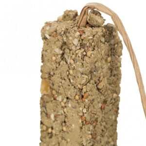 Entdecken Sie unsere hochwertigen Snacks mit Naturlehm, perfekt geeignet für Ihre Kanarienvögel und Wellensittiche. Diese fruchtige Sorte bietet nicht nur einen köstlichen Geschmack, sondern unterstützt auch die Gesundheit Ihrer gefiederten Freunde. Mit einem Inhalt von 250 g in zwei praktischen Portionen sind unsere Snacks ideal für die tägliche Fütterung. Günstig und von hoher Qualität sind sie die beste Wahl für alle Vogelbesitzer, die ihren Tieren etwas Besonderes bieten möchten. Verwöhnen Sie Ihre Vögel mit unseren erstklassigen Leckereien und sorgen Sie für ein glückliches und gesundes Leben!