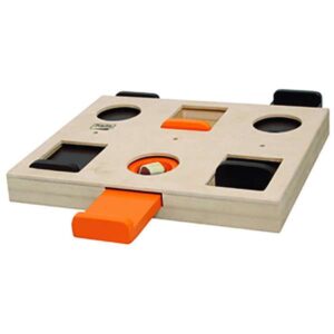 Denkspiele sind eine hervorragende Möglichkeit, die geistige und körperliche Entwicklung Ihres Hundes zu fördern. Mit dem Wooden Brain Train Diana, einem hochwertigen Holzspielzeug, bieten Sie Ihrem Vierbeiner nicht nur spannende Herausforderungen, sondern auch die richtige Motivation durch geschickt verpackte Leckerlis. Dieses Spielzeug hat die idealen Maße von ca. 29 x 24 x 2,5 cm (LxBxH) und eignet sich perfekt für jede Jahreszeit. Geben Sie Ihrem Hund die Möglichkeit, seine Fähigkeiten spielerisch zu entwickeln und gleichzeitig Spaß zu haben – ein unverzichtbares Zubehör für jeden Hundebesitzer, der Wert auf hochwertige Beschäftigung legt!