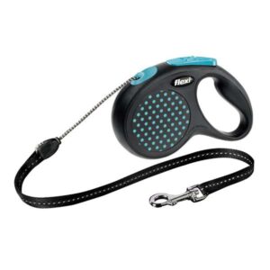 Diese hochwertige 5 m lange Seil-Leine für Hunde ist ideal für Tiere bis 12 kg und bietet eine bequeme und sichere Handhabung. Mit der komfortablen Bremstaste und dem ergonomischen Griff ermöglicht sie eine intuitive Bedienung, die das Gassi gehen zum Vergnügen macht. Das schnell und zuverlässig reagierende Kurzhub-Einhand-Bremssystem sorgt dafür, dass Sie jederzeit die Kontrolle über Ihren Hund behalten. Besonders praktisch ist der reflektierende Beißgurt, der die Sichtbarkeit bei Dunkelheit erheblich verbessert und somit die Sicherheit Ihres Hundes erhöht. Hergestellt in Deutschland, vereint diese Leine hohe Qualität und Funktionalität in einem stilvollen Design in Schwarz und Pink. Ideal für Hundebesitzer, die Wert auf Sicherheit und Komfort legen!