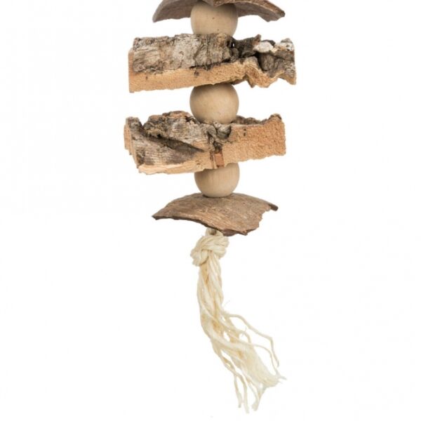 Entdecken Sie unser hochwertiges Spielzeug aus Kork und Holz, das in enger Zusammenarbeit mit dem renommierten Weltvogelpark Walsrode entwickelt wurde. Mit einer Größe von ca. 37 cm ist dieses Spielzeug ideal geeignet für Großsittiche und Wellensittiche. Es fördert die natürliche Beschäftigung und das Wohlbefinden Ihrer Vögel, während es gleichzeitig eine sichere und langlebige Spielmöglichkeit bietet. Gönnen Sie Ihren gefiederten Freunden das Beste – mit unserem Kork- und Holzspielzeug, das sowohl Spaß als auch Qualität vereint!
