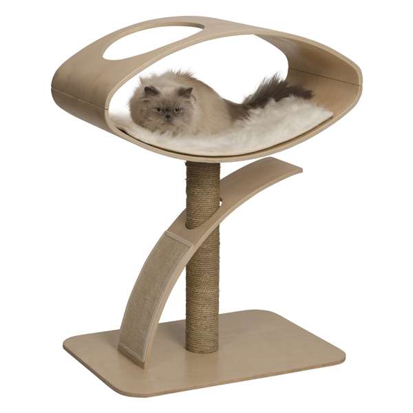 Die Vesper Kratzmöbelserie vereint modernes Design mit hoher Funktionalität und ist die perfekte Wahl für Katzenliebhaber. Die V-High Lounge besticht durch ihre futuristisch elegante Form und bietet Ihrer Katze nicht nur einen einzigartigen Aussichtspunkt, sondern auch eine gemütliche Kuschelhöhle. Hergestellt aus hochwertigem Pappelholz, überzeugt dieses Katzenmöbelstück durch seine langlebige Qualität. Zu den herausragenden Merkmalen gehören die ovale Höhle mit Aussichtsöffnung, eine austauschbare Kratzfläche aus Sisal sowie eine robuste Seegras-Kratzsäule. Die Kissen sind mit einem innovativen Memo-Foam-Effekt ausgestattet und bieten optimalen Komfort durch das weiche, weiße Kunstfell. Zudem sind die Kissen und die Katzfläche mit einer praktischen Klettbefestigung versehen, was die Reinigung und Pflege erleichtert. Mit einer Höhe von 96 cm und einer Grundfläche von 70 x 50 cm ist dieses Kratzmöbel nicht nur funktional, sondern auch ein stilvolles Highlight in Ihrem Zuhause. Gönnen Sie Ihrer Katze den besten Rückzugsort mit dem Vesper Kratzmöbel, das sowohl ästhetisch als auch praktisch ist.