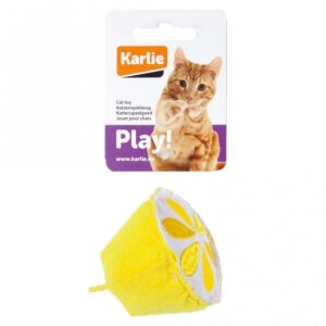 Unsere hochwertigen Textilspielzeuge in Form von leckeren Snacks, von süß bis herzhaft, bieten Katzen stundenlangen Spielspaß. Jedes Spielzeug enthält hochwertiges Catnip, das Stubentiger unwiderstehlich anzieht. Einige Varianten sind zusätzlich mit Knistermaterial ausgestattet, was das Spielen noch aufregender macht. Die detailreiche Gestaltung der Spielzeuge sorgt nicht nur für Spaß, sondern auch für eine ansprechende Optik in Ihrem Zuhause. Mit einer breiten Auswahl von Erdbeeren über Donuts bis hin zur Pizza findet jeder Katzenhalter das perfekte Lieblingsspielzeug für seine Katze. Größe: ca. 6,5 cm – ideal für kleine Pfoten!