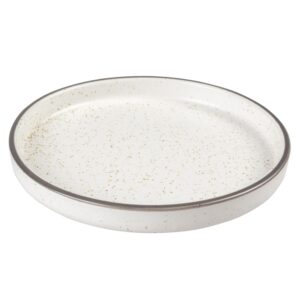 Dieser elegante Futternapf aus robuster Keramik ist die perfekte Wahl für Hunde und Katzen. Mit einem Fassungsvermögen von 150 ml und den kompakten Maßen von 16,2 x 16,2 x 2,5 cm bietet er ausreichend Platz für die Mahlzeiten Ihrer Haustiere. Die 5 mm breiten Ränder sorgen für zusätzlichen Halt und verhindern ein Umkippen. Dank des modernen Designs mit mattem Finish fügt sich dieser Napf harmonisch in jede Wohnumgebung ein. Zudem ist er hygienisch und spülmaschinenfest, was die Reinigung zum Kinderspiel macht. Entscheiden Sie sich für Qualität und Stil – dieser Futternapf ist sowohl funktional als auch ästhetisch ansprechend.