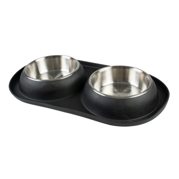 Das Duvoplus Dinner-Set aus hochwertigem Gummi ist die perfekte Lösung für Haustierbesitzer, die Wert auf Funktionalität und Stil legen. Es umfasst zwei herausnehmbare Edelstahlnäpfe mit einem Fassungsvermögen von jeweils 420 ml, ideal für Futter und Wasser. Die praktische Unterlage aus strapazierfähigem Gummi sorgt für einen rutschfesten Halt und verhindert das Verschütten dank des erhöhten Randes. Sowohl die Näpfe als auch die Unterlage sind spülmaschinengeeignet, was die Reinigung zum Kinderspiel macht. Mit einem Durchmesser von 14,3 cm ist dieses Dinner-Set nicht nur praktisch, sondern auch eine stilvolle Ergänzung für jeden Raum. Entscheiden Sie sich für Qualität und Komfort – Ihr Haustier wird es Ihnen danken!