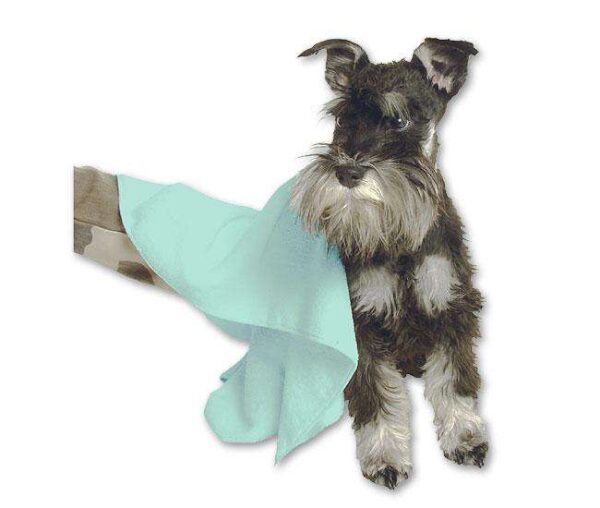 Entdecken Sie das hochwertige Reinigungstuch aus Microfasern für Hunde und Katzen aus der beliebten Karlie Perfect Care Pflegeserie. Dieses vielseitige Tuch ist für alle Fellarten geeignet und sorgt für eine gründliche und sanfte Reinigung. Mit einer praktischen Größe von 50 x 60 cm ist es ideal für die Pflege Ihres Haustiers. Zudem ist das Reinigungstuch waschbar bei 30° C, was eine einfache Reinigung und lange Haltbarkeit garantiert. Gönnen Sie Ihrem Liebling die beste Pflege mit diesem hochwertigen und günstigen Microfasertuch – für ein sauberes und gepflegtes Fell!