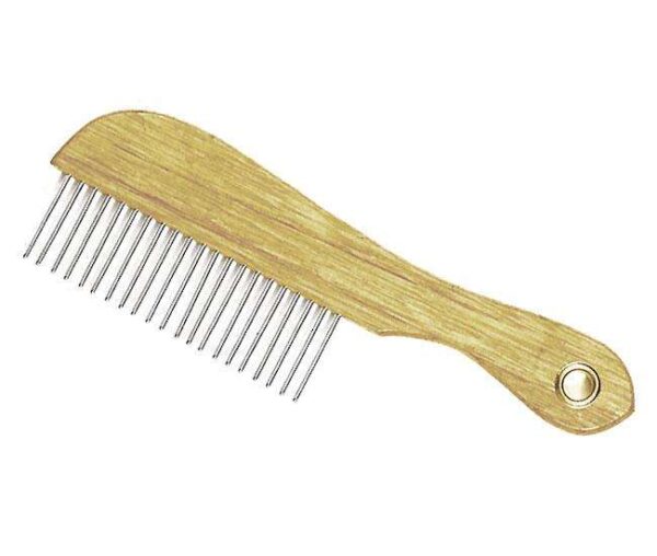 Der Pudelkamm mit Holzgriff aus der Karlie Perfect Care Pflegeserie ist das ideale Pflegewerkzeug für Ihren Hund. Mit einer Länge von 22 cm und seiner speziellen weiten Zahnung eignet sich dieser Kamm perfekt für die sanfte Entwirrung und Pflege von langhaarigen Hunden, insbesondere von Pudeln. Hergestellt aus hochwertigen Materialien, bietet der Kamm eine hohe Qualität und Langlebigkeit, während der ergonomische Holzgriff für einen bequemen Halt sorgt. Investieren Sie in die richtige Pflege für das Fell Ihres Hundes und genießen Sie die Vorteile eines professionellen Pflegewerkzeugs – für ein gesundes und glänzendes Fell, das sich sehen lassen kann.