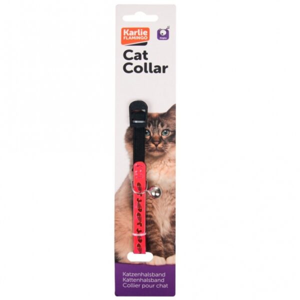 Dieses hochwertige Katzenhalsband mit elastischem Einsatz sorgt für mehr Sicherheit, falls das Halsband einmal hängen bleibt. Der einfach verstellbare Riemen ermöglicht eine perfekte Passform und maximalen Komfort für Ihre Katze. Ausgestattet mit einer praktischen Glocke, können Sie Ihre Katze jederzeit hören und wissen, wo sie sich befindet. Mit einer Länge von ca. 30 cm und einer Breite von ca. 10 mm ist dieses Halsband ideal für Katzen jeder Größe. Wählen Sie das auffällige pinke Design und geben Sie Ihrer Katze nicht nur Sicherheit, sondern auch einen stilvollen Look. Sichern Sie sich jetzt dieses günstige und qualitativ hochwertige Katzenhalsband für mehr Schutz und Freude!