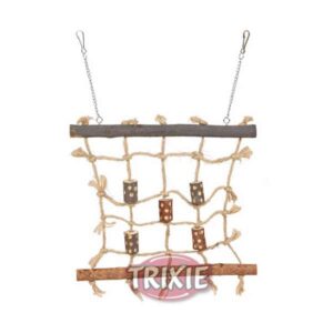 Entdecken Sie unser hochwertiges Klettergerüst aus robustem Holz, ideal für kleine Vogelarten wie Wellensittiche und Kanarienvögel. Mit einem strapazierfähigen Sisalnetz bietet es Ihren Vögeln eine perfekte Möglichkeit zum Klettern und Spielen, was deren Gesundheit und Wohlbefinden fördert. Das Klettergerüst lässt sich ganz einfach mit zwei Ketten und Haken am Käfiggitter befestigen, sodass es stabil und sicher sitzt. Mit kompakten Maßen von ca. 27 x 24 cm passt es in jeden Käfig und sorgt für abwechslungsreiche Beschäftigung. Investieren Sie in die Lebensfreude Ihrer Vögel mit diesem praktischen und günstigen Zubehör!