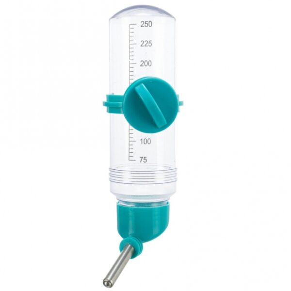 Dieser praktische Wasserspender für Kleintiere bietet eine innovative Schraubbefestigung, die schnelle Wasserwechsel ermöglicht, ohne dass der Halter abgenommen werden muss. Er kann sowohl am Käfiggitter als auch zur Wandmontage befestigt werden und ist mit einem sicheren Kugelverschluss ausgestattet. Dank des transparenten Behälters ist die Wasserstandskontrolle besonders einfach und übersichtlich. Das hochwertige Trinkröhrchen aus Edelstahl sorgt für eine lange Lebensdauer und hygienische Nutzung. Mit einem Fassungsvermögen von ca. 250 ml ist dieser Wasserspender ideal für kleine Haustiere. Bitte beachten Sie, dass die Farben je nach Lagerbestand variieren können. Investieren Sie in diesen zuverlässigen Wasserspender und sorgen Sie für eine stets frische Wasserquelle für Ihre Lieblinge!" **Keywords:** Wasserspender, Kleintiere, Schraubbefestigung, Wasserwechsel, Käfiggitter, Wandmontage, Kugelverschluss, Wasserstandskontrolle, Edelstahl, hygienisch, Fassungsvermögen, Farben.