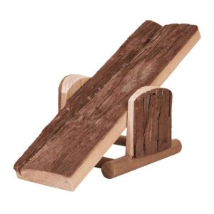 Erleben Sie das perfekte Abenteuer für Ihre kleinen Kletterfreunde mit unserer hochwertigen Wippe aus Echtholz! Diese stabile Wippe ist ideal für Kleinnager wie Hamster, Gerbils und Mäuse und fördert spielerisch ihre Bewegungsfreude. Sie ist bereits komplett vormontiert, sodass Sie sie sofort in das Gehege Ihrer Tiere integrieren können. Mit den kompakten Maßen von ca. 21,5 x 9 x 7 cm passt die Wippe in jedes Tierheim und bietet stundenlangen Spaß. Gönnen Sie Ihren Lieblingen diese tolle Beschäftigungsmöglichkeit – die Wippe ist ein Muss für jedes Nagergehege!