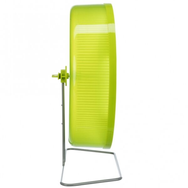 Diese innovativen Kunststoff-Laufräder sind die perfekte Wahl für Nagerliebhaber, die Wert auf Qualität und Sicherheit legen. Mit einem Durchmesser von 33 cm bieten sie optimalen Komfort für Degus, Ratten und ähnliche Tiere, während die geschlossene Lauffläche mit Querverstrebungen für sicheren Halt sorgt. Die leise und leichtgängige Bauweise schont die Wirbelsäule Ihrer Haustiere und sorgt für ein stressfreies Lauferlebnis. Der integrierte Sicherheitsständer und die geschlossene Rückwand verhindern ein Einklemmen, sodass Sie sich keine Sorgen machen müssen. Ob freistehend oder am Käfiggitter hängend, dieses Laufrad lässt sich flexibel einsetzen. Zudem ermöglicht die abnehmbare Kunststoffabdeckung eine mühelose Reinigung. Bitte beachten Sie, dass die Farbwahl je nach Lagerbestand erfolgt. Investieren Sie in dieses hochwertige Laufrad und bieten Sie Ihren Nagerfreunden ein sicheres und angenehmes Laufvergnügen!