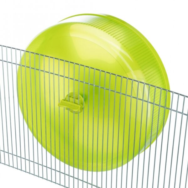 Diese innovativen Kunststoff-Laufräder sind die perfekte Wahl für Nagerliebhaber, die Wert auf Qualität und Sicherheit legen. Mit einem Durchmesser von 33 cm bieten sie optimalen Komfort für Degus, Ratten und ähnliche Tiere, während die geschlossene Lauffläche mit Querverstrebungen für sicheren Halt sorgt. Die leise und leichtgängige Bauweise schont die Wirbelsäule Ihrer Haustiere und sorgt für ein stressfreies Lauferlebnis. Der integrierte Sicherheitsständer und die geschlossene Rückwand verhindern ein Einklemmen, sodass Sie sich keine Sorgen machen müssen. Ob freistehend oder am Käfiggitter hängend, dieses Laufrad lässt sich flexibel einsetzen. Zudem ermöglicht die abnehmbare Kunststoffabdeckung eine mühelose Reinigung. Bitte beachten Sie, dass die Farbwahl je nach Lagerbestand erfolgt. Investieren Sie in dieses hochwertige Laufrad und bieten Sie Ihren Nagerfreunden ein sicheres und angenehmes Laufvergnügen!