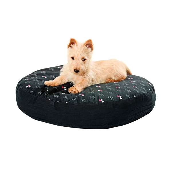 Entdecken Sie das innovative Quantum Multi-Funktionsbett – die perfekte Liegelösung für Ihren Hund oder Ihre Katze! Dieses einzigartige Funktionskonzept ist speziell auf die Bedürfnisse Ihrer Haustiere abgestimmt und bietet unvergleichlichen Komfort sowie hohe Qualität. Das Quantum-Funktionsbett eröffnet Ihnen eine neue Generation von Liegeplätzen, die individuell anpassbar sind und höchsten Ansprüchen gerecht werden. Zu den herausragenden Vorteilen gehören ein langanhaltender Frische-Effekt, der bis zu 30 Waschzyklen hält, sowie die Fähigkeit, unangenehme Gerüche zu reduzieren. Dank der Silver Protection profitieren Ihre Tiere von antimikrobiellem Schutz, während das Econfidence-Label für die Sicherheit und Unbedenklichkeit des Materials steht. Das Bett ist bis zu 60°C waschbar und der Bezug lässt sich einfach über einen Reißverschluss abnehmen. Mit den Maßen von 90 x 70 x 10 cm ist das Quantum-Funktionsbett die ideale Wahl für anspruchsvolle Haustierbesitzer, die Wert auf Qualität und Pflegeleichtigkeit legen. Gönnen Sie Ihrem Liebling den besten Schlafplatz!