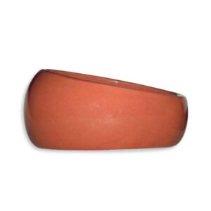 Diese hochwertigen Nagernäpfe von Hagen sind die perfekte Wahl für Ihr Kleintier. Dank des ergonomischen Designs können Nager wie Kaninchen und Meerschweinchen bequem fressen, ohne ihren Hals zu überstrecken. Die Näpfe bestehen aus porenfreier Keramik, die vor Bakterien schützt und somit eine hygienische Futteraufnahme gewährleistet. Der schwere Boden sorgt dafür, dass die Näpfe nicht umkippen, selbst bei lebhaften Tieren. Diese kauresistenten Näpfe eignen sich sowohl für Wasser als auch für Futter und sind in verschiedenen attraktiven Farben erhältlich. Mit einem Außendurchmesser von ca. 13 cm sind sie ideal für größere Kleintiere und bieten eine langlebige, qualitativ hochwertige Lösung für die Fütterung Ihrer Lieblinge.