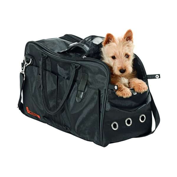 Erleben Sie die perfekte Kombination aus Stil und Funktionalität mit der neuen Tragetasche aus der Karlie Reihe NO LIMIT, die speziell für Hunde und Katzen entwickelt wurde! Diese hochwertige Tragetasche besticht durch ihr robustes Design und die innovative Teflon-Beschichtung, die sie absolut wasserabweisend und pflegeleicht macht. Ideal für Haustiere, die gerne draußen herumtollen und sich dabei schmutzig machen – die Teflon-Ausrüstung schützt zuverlässig vor Flecken und Schmutz. Die Tragetasche bietet zahlreiche praktische Details: eine kuschelige, herausnehmbare Liegefläche, die bei 30° waschbar ist, eine Halsband-Arretierung für zusätzliche Sicherheit, sowie Seitentaschen zur Aufbewahrung von Zubehör. Mit einem komfortablen Schultergurt, praktischen Comfo-Griffen am Boden und Handgriffen lässt sich die Tasche mühelos transportieren. Für eine optimale Belüftung sorgt das integrierte Lüftungsnetz. Die Maße von 43 x 24 x 29 cm (LxBxH) machen diese Tragetasche zur idealen Lösung für jeden Tierliebhaber, der Wert auf hohe Qualität und praktische Nutzung legt. Gönnen Sie Ihrem Haustier die besten Transportbedingungen mit dieser stilvollen und funktionalen Tragetasche!