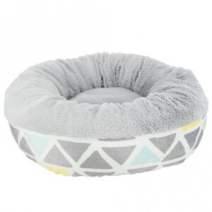Dieser hochwertige Plüsch-Kuschelhöhle ist der perfekte Rückzugsort für Ihr Haustier, insbesondere für Kaninchen. Hergestellt aus weichem Kurzhaar-Plüsch und einem strapazierfähigen Polyester-Bezug, bietet sie höchsten Komfort und eine gemütliche Umgebung. Die Polyestervlies-Füllung sorgt dafür, dass das integrierte Kissen nicht verrutscht, während der rutschfeste Boden Stabilität gewährleistet. Zudem ist die Kuschelhöhle bei 40°C waschbar, was die Pflege erleichtert. Mit einem Durchmesser von ca. 35 cm und einer Höhe von 13 cm ist sie ideal für kleine Tiere. Die ansprechende Farbkombination in bunt und grau macht diese Kuschelhöhle zu einem attraktiven Möbelstück für Ihr Zuhause. Sichern Sie sich jetzt diese hochwertige und günstige Kuschelhöhle für Ihr Haustier!