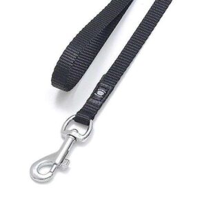 Entdecken Sie unsere stilvolle Tasche aus hochwertigem, stabilem Nylonmaterial, die nicht nur langlebig, sondern auch äußerst praktisch ist. Erhältlich in topmodischen Farben, passt sie perfekt zu jedem Outfit und ist ideal für den Alltag oder besondere Anlässe. Die verchromten Beschläge verleihen der Tasche einen eleganten Touch und sorgen für zusätzliche Robustheit. Diese Kombination aus Funktionalität und modernem Design macht die Tasche zu einem Must-Have für modebewusste Menschen, die Wert auf hohe Qualität und ansprechende Optik legen.
