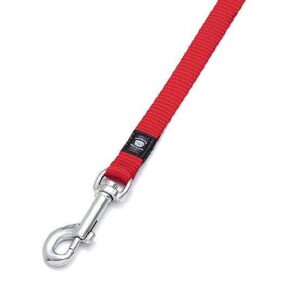 Diese stilvolle Tasche aus stabilem Nylonmaterial vereint hohe Qualität und modernes Design in topmodischen Farben. Sie ist nicht nur robust und langlebig, sondern auch ideal für den täglichen Gebrauch. Die verchromten Beschläge verleihen der Tasche einen eleganten Touch und machen sie zu einem echten Hingucker. Perfekt für modebewusste Menschen, die Wert auf Funktionalität und Stil legen. Entdecken Sie die beste Kombination aus Praktikabilität und Ästhetik – eine Tasche, die Ihnen in jeder Situation treu zur Seite steht!