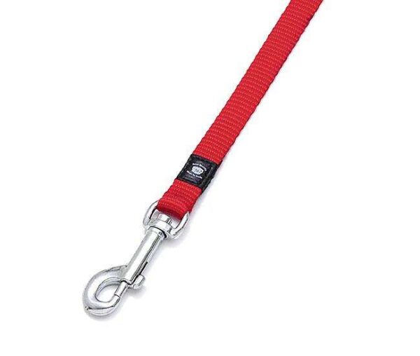 Diese stilvolle Tasche aus stabilem Nylonmaterial vereint hohe Qualität und modernes Design in topmodischen Farben. Sie ist nicht nur robust und langlebig, sondern auch ideal für den täglichen Gebrauch. Die verchromten Beschläge verleihen der Tasche einen eleganten Touch und machen sie zu einem echten Hingucker. Perfekt für modebewusste Menschen, die Wert auf Funktionalität und Stil legen. Entdecken Sie die beste Kombination aus Praktikabilität und Ästhetik – eine Tasche, die Ihnen in jeder Situation treu zur Seite steht!