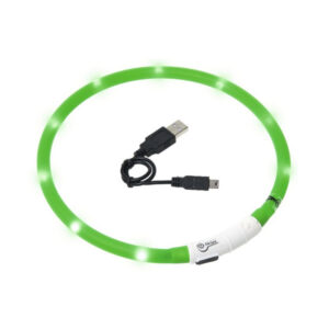 Der Visio Light LED-Schlauch sorgt dafür, dass Ihr Hund bis zu einer Entfernung von etwa 500 Metern für alle sichtbar ist – ideal für nächtliche Spaziergänge. Dieser innovative Leuchtschlauch benötigt keine teuren Batterien, sondern ist mit einem praktischen, aufladbaren Li-Ion Akku ausgestattet. Das Aufladen erfolgt ganz einfach über das mitgelieferte USB-Kabel, zum Beispiel an Ihrem Computer. Der spritzwassergeschützte Leuchtschlauch ist CE-konform und bietet die Möglichkeit, zwischen Blink- und Dauerlicht zu wechseln. Eine leicht verständliche Anleitung liegt selbstverständlich bei. Dank seiner universellen Kürzbarkeit passt der Schlauch auf Halsweiten von etwa 20 bis 70 cm, was ihn zu einem vielseitigen Accessoire für jeden Hund macht. Farbe: Grün. Sichern Sie sich jetzt diesen hochwertigen LED-Hundeschlauch für mehr Sicherheit und Sichtbarkeit bei Ihren nächtlichen Ausflügen!