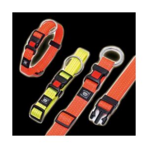 Die Art Sportiv Plus Reflex Halsbänder von Karlie Flamingo sind die perfekte Wahl für sicherheitsbewusste Hundebesitzer. Hergestellt aus robustem Nylon und ausgestattet mit eingenähten reflektierenden Fäden, bieten diese Halsbänder optimale Sichtbarkeit bei Dunkelheit. Mit verchromten Beschlägen und einer stufenlosen Verstellbarkeit von 45 bis 65 cm Länge sind sie nicht nur funktional, sondern auch äußerst langlebig. Die breite von 25 mm sorgt für zusätzlichen Komfort und Halt. Wählen Sie das auffällige Neonorange, um Ihrem Hund einen modernen Look zu verleihen und gleichzeitig für mehr Sicherheit bei nächtlichen Spaziergängen zu sorgen. Investieren Sie in Qualität und Sicherheit mit den hochwertigen Reflex Halsbändern von Karlie Flamingo!
