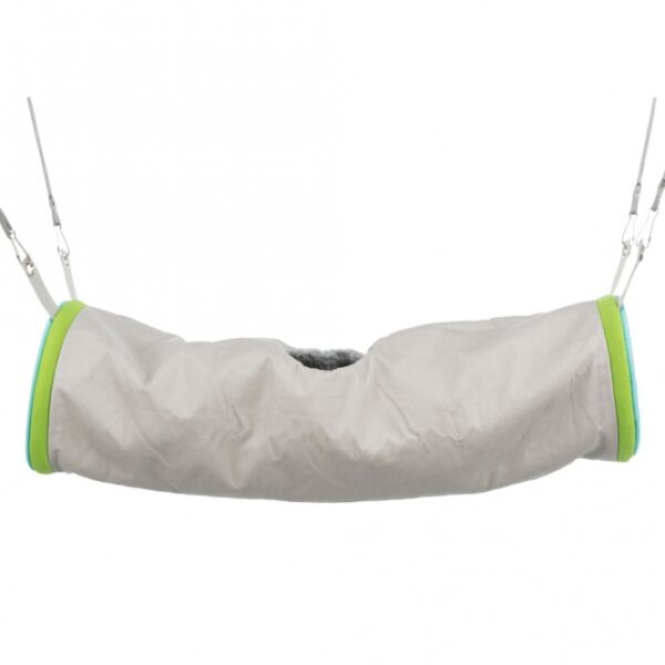 Entdecken Sie unser hochwertiges, zum Einhängen geeignetes Spielzeug in Baumwolle und Lammfell-Optik (Polyester) – ideal für Ihre kleinen Haustiere wie Frettchen und Ratten. Mit einem Durchmesser von ca. 14 cm und einer Länge von 45 cm bietet es genügend Platz zum Spielen und Entspannen. Die verschiedenen Farben werden je nach Lagerbestand ausgewählt, sodass jede Bestellung eine kleine Überraschung ist. Dieses Spielzeug ist nicht nur pflegeleicht, sondern kann auch einfach per Handwäsche gereinigt werden. Gönnen Sie Ihren Tieren ein sicheres und gemütliches Umfeld mit unserem praktischen und stilvollen Spielzeug!
