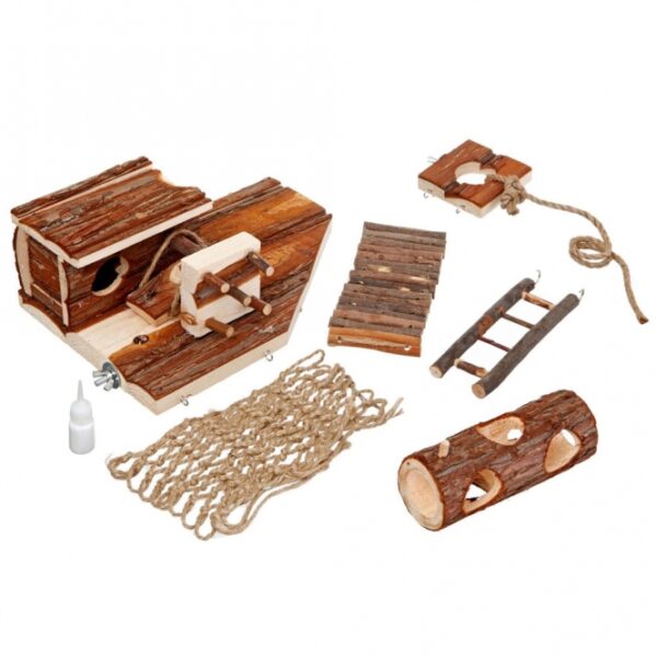 Entdecken Sie den perfekten Abenteuerspielplatz für Ihre kleinen Haustiere wie Hamster, Mäuse und Gerbils! Dieser hochwertige Spielplatz aus echtem Holz bietet zahlreiche Spielmöglichkeiten, darunter eine Kletterwand, ein Kletterseil, ein Kletternetz, eine Hängebrücke, Tunnel, eine Schaukel und eine Leiter. Mit einer praktischen Universalbefestigung für Gitterstäbe ist er einfach zu installieren und sorgt für stundenlangen Spielspaß. Die kompakten Maße von 30 x 19,5 x 10,5 cm machen ihn ideal für jeden Käfig. Bitte beachten Sie, dass der abgebildete Käfig nicht im Lieferumfang enthalten ist und nur zur Veranschaulichung dient. Schaffen Sie eine aufregende und sichere Umgebung für Ihr Haustier – der beste Spielplatz für glückliche und aktive Tiere!