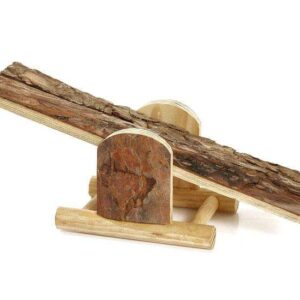 Diese hochwertige Wippe aus Naturholz ist das perfekte Spielzeug für Hamster und andere kleine Nager. Mit einer Größe von ca. 22 x 8 x 7 cm bietet sie nicht nur viel Spaß, sondern fördert auch die Beweglichkeit und das Wohlbefinden Ihrer Haustiere. Das robuste Naturholz sorgt für eine hohe Qualität und Langlebigkeit, während die ansprechende Gestaltung das Gehege Ihrer Tiere bereichert. Günstig und sicher – diese Wippe ist ein Muss für jeden Nagerliebhaber, der seinen kleinen Freunden eine abwechslungsreiche Umgebung bieten möchte.
