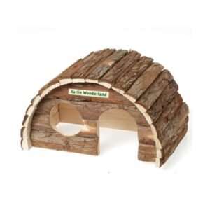 Das Rundhaus Sam ist ein hochwertiges, fertig montiertes Nagerhaus aus reinem Naturmaterial, das perfekt auf die Bedürfnisse Ihrer Tiere abgestimmt ist. Es bietet idealen Platz für Kaninchen und ähnliche große Nager, um ihren natürlichen Nagertrieb auszuleben und ihre Zähne auf natürliche Weise abzuwetzen. Mit den Gesamtmaßen von ca. 35 x 20 x 23 cm passt es optimal in jedes Gehege. Investieren Sie in dieses langlebige und umweltfreundliche Nagerhaus, das sowohl für Ihr Haustier als auch für Ihr Zuhause eine hervorragende Wahl ist.
