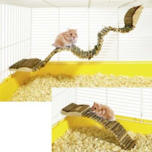 Diese flexible Hamsterleiter ist das perfekte Zubehör für jeden Hamsterkäfig. Sie lässt sich einfach in die gewünschte Form biegen und mühelos ins Käfiggitter einhängen. Mit ihren geschlossenen Sprossen sorgt sie für ein sicheres Auf- und Abklettern, was das Spielvergnügen Ihres Haustiers erhöht. Die Maße von ca. 27 x 7 cm (Länge x Breite) machen sie ideal für kleine Käfige. Investieren Sie in diese hochwertige Hamsterleiter und bieten Sie Ihrem kleinen Freund eine sichere und unterhaltsame Klettergelegenheit, die sowohl die Beweglichkeit als auch die Fitness fördert!
