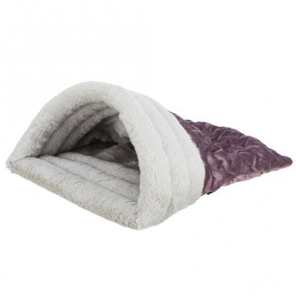 Dieser stilvolle und hochwertige Plüschsitz bietet höchsten Komfort und eine angenehme Samt-Haptik, perfekt für jedes Zuhause. Der Bezug aus strapazierfähigem Polyester und die Füllung aus Polyestervlies sorgen für eine lange Lebensdauer und ein gemütliches Sitzgefühl. Mit einem verstärkten Rand in Bogenform, der mit Schaumstoff gefüllt ist, bietet er zusätzlichen Halt und Stabilität. Die Reinigung erfolgt unkompliziert per Handwäsche, was ihn besonders pflegeleicht macht. Mit den kompakten Maßen von ca. 34 × 20 × 45 cm und der eleganten Farbkombination in beere/grau ist dieser Sitz nicht nur funktional, sondern auch ein echter Blickfang in jedem Raum. Ideal für alle, die Wert auf hohe Qualität und ansprechendes Design legen!