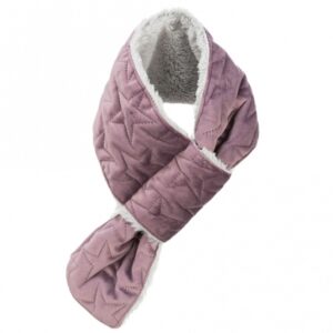 Entdecken Sie unser kuscheliges Kissen in Samt-Optik und Plüsch, gefertigt aus hochwertigem Polyester. Die zarte Farbe Flieder bringt einen Hauch von Eleganz in Ihr Zuhause und passt perfekt zu jeder Einrichtung. Mit einer Größe von 50 cm in der Größe S ist es ideal für gemütliche Abende auf der Couch oder als dekoratives Element im Schlafzimmer. Dieses Kissen vereint stilvolles Design mit hohem Komfort und ist eine günstige Möglichkeit, Ihr Wohnambiente aufzuwerten. Verleihen Sie Ihrem Raum einen Hauch von Luxus und Gemütlichkeit!