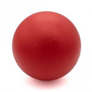 Der PROCYON Treibball in kleinerer Variante ist der ideale Spielgefährte für Ihren Hund. Mit einem Durchmesser von ca. 20 cm und in einem auffälligen Rot bietet dieser besonders stabile Treibball auch bei scharfen Zähnen langfristigen Spielspaß. Treibbälle sind perfekt für aktive Hunde, da sie nicht mit dem Maul transportiert, sondern gerollt oder getrieben werden sollten. Dank seiner hohen Qualität und Robustheit ist dieser Treibball eine hervorragende Wahl für alle Hundebesitzer, die auf der Suche nach einem langlebigen und unterhaltsamen Spielzeug sind.