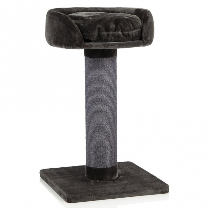 Der Kratzbaum Savanah 120 von CanadianCat® ist die perfekte Wahl für Katzenliebhaber, die Wert auf Qualität und Funktionalität legen. Dieser robuste und standfeste Kratzbaum ist sowohl für große als auch kleine Katzen geeignet und bietet eine erhöhte Liegefläche für einen optimalen Überblick über das Zuhause. Die kuschelig weiche Oberfläche sorgt für ein angenehmes Liegegefühl, während die massive Bodenplatte (60 x 60 x 4 cm) stabilen Halt garantiert – selbst bei lebhaften Spielereien. Die ca. 20 cm dicke Sisalsäule ist ideal zum Krallen wetzen und schützt Ihre Möbel und Tapeten vor Beschädigungen. Oben auf dem Kratzbaum befindet sich ein geräumiges, weiches Bett mit erhöhten Seitenwänden, das Platz für zwei Katzen bietet. Die original CanadianCat® Design-Kratzmöbel vereinen stilvolles Design, hohe Qualität und Funktionalität in einem Produkt. Maße: Gesamtgröße ca. 60 x 60 x 102 cm, Liegefläche Ø 60 x 18 cm, Artikelgewicht ca. 18 kg, Farbe: grau. Gönnen Sie Ihrer Katze den besten Kratzbaum für ein glückliches und gesundes Leben!