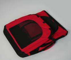 Die CARRY BOX ist der ideale Reisebegleiter für Haustiere und deren Besitzer. Diese transportable Transporthütte bietet Ihrem Tier ein gewohntes und gemütliches Zuhause, das sich mühelos überallhin mitnehmen lässt. Dank der stabilen Rahmenkonstruktion ist die CARRY BOX nicht nur ein leichtes, sondern auch robustes und langlebiges Produkt, das wasserabweisend ist. Die praktischen Außentaschen mit Klettverschluss auf beiden Seiten bieten zusätzlichen Stauraum für Leckerlis oder Zubehör. Zusammengefaltet nimmt die CARRY BOX nur einen Bruchteil des Platzes einer herkömmlichen Hundehütte ein und lässt sich leicht tragen und verstauen. Ihr Haustier wird die anpassbare Luftzufuhr zu schätzen wissen, die für optimalen Komfort sorgt. Mit den kompakten Maßen von 80 x 58 x 58 cm ist die CARRY BOX die perfekte Lösung für Reisen mit Ihrem geliebten Vierbeiner. Genießen Sie stressfreie Ausflüge und sorgen Sie dafür, dass Ihr Haustier sich immer wohlfühlt!