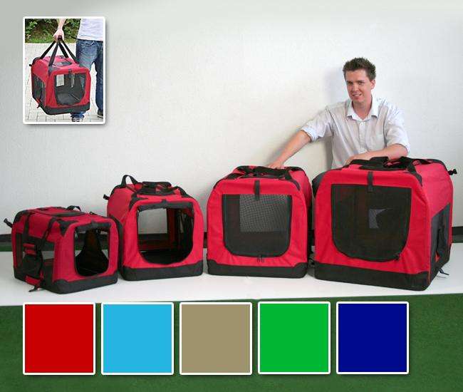 Die CARRY BOX ist der ideale Reisebegleiter für Haustiere und Haustierbesitzer, die unterwegs nicht auf den gewohnten Komfort verzichten möchten. Diese praktische Transporthütte bietet Ihrem Tier ein angenehmes Zuhause und lässt sich mühelos überallhin mitnehmen. Die stabile Rahmenkonstruktion sorgt für Sicherheit, während das leichte und robuste Material die Transporthütte langlebig und wasserabweisend macht. Mit zwei Außentaschen mit Klettverschluss auf beiden Seiten haben Sie zusätzlichen Stauraum für Leckerlis oder Zubehör. Wenn Sie die CARRY BOX zusammenfalten, ist sie leicht zu tragen und benötigt nur einen Bruchteil des Platzes einer herkömmlichen Hundehütte. Ihr Haustier wird die anpassbare Luftzufuhr an allen Seiten schnell zu schätzen wissen. Die kompakten Maße von 70 x 52 x 52 cm machen die CARRY BOX zur perfekten Wahl für Reisen oder Ausflüge. Entdecken Sie die Kombination aus hoher Qualität und praktischem Design – ideal für jedes Abenteuer mit Ihrem geliebten Haustier!