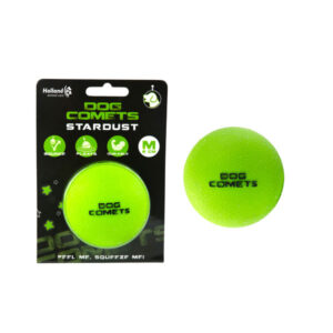 Entdecken Sie den perfekten Naturkautschuk Ball für Ihren Hund! Hergestellt aus 100% hochwertigem Naturkautschuk, bietet dieser langlebige Ball nicht nur maximalen Spielspaß, sondern fördert auch die Zahnhygiene Ihres Vierbeiners. Während Ihr Hund mit dem Ball spielt, werden die Zähne sanft gereinigt und das Zahnfleisch massiert – für strahlend weiße Zähne und ein gesundes Lächeln! Der Ball springt perfekt und schwimmt sogar, was ihn ideal für Spiele im Wasser macht. Mit einem Durchmesser von ca. 6 cm und einer auffälligen grünen Farbe ist dieser robuste Spielzeugball sowohl für drinnen als auch draußen geeignet. Gönnen Sie Ihrem Hund das beste Spielvergnügen mit diesem praktischen und leicht zu reinigenden Naturkautschuk Ball!