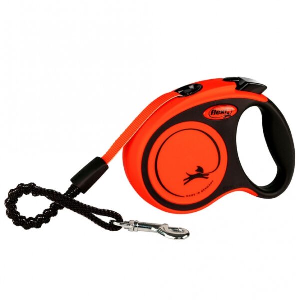 Entdecken Sie die innovative Hundeleine mit integriertem Ruckdämpfer, die das ruckartige Ziehen Ihres Hundes effektiv abfedert und Ihnen ein angenehmeres Spaziergangserlebnis bietet. Der ergonomische Softgriff sorgt für hohen Komfort, während Sie die Kontrolle über Ihren Hund behalten. Diese hochwertige Leine ist nicht nur in der eleganten Farbe Schwarz/Orange erhältlich, sondern auch erweiterbar durch das praktische flexi Multi Box und das LED Lighting System, was sie zur idealen Wahl für Hundebesitzer macht. Mit einer Länge von 3m ist die Leine perfekt für kleine Hunde bis 15 kg geeignet und bietet Ihnen Flexibilität und Sicherheit bei jedem Ausflug.