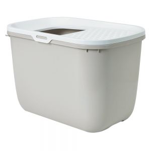 Die moderne Katzentoilette Hop In ist die ideale Lösung für Katzenbesitzer, die Wert auf Sauberkeit und Komfort legen. Mit ihrem praktischen Einstieg an der Oberseite wird das Herausschaufeln von Katzenstreu erheblich minimiert, was die Reinigung erleichtert. Dank des innovativen Siebs an der Oberseite bleibt die Katzenstreu dort, wo sie hingehört, und wird zurück in die Toilette befördert. Diese hochwertige Katzentoilette ist besonders geeignet für Haushalte mit Hunden, da der obere Einstieg verhindert, dass Hunde an den Inhalt gelangen. Der abnehmbare Deckel ermöglicht eine einfache Reinigung und kann seitlich aufgehängt werden, wenn er nicht benötigt wird. Mit kompakten Maßen von 58,5 cm x 39 cm x 39,5 cm und in einer eleganten Farbgestaltung in Weiß/Beige passt die Hop In perfekt in jedes Zuhause. Entscheiden Sie sich für die Hop In Katzentoilette – für eine saubere und hygienische Umgebung für Ihre Katze!