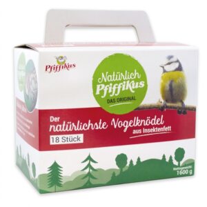 Entdecken Sie die innovativen **Vogelknödel aus Insektenfett** von „Natürlich Pfiffikus“ – die umweltfreundliche Wahl für alle Vogelliebhaber! Haben Sie jemals einen Vogel gesehen, der in ein Stück Rindfleisch beißt? Nein? Genau deshalb haben wir diese nachhaltigen Vogelknödel entwickelt, die nicht nur schmackhaft sind, sondern auch die Umwelt schonen. Im Vergleich zur herkömmlichen Herstellung von Meisenknödeln aus Rindertalg sparen unsere Produkte CO2 und tragen zur Reduzierung des ökologischen Fußabdrucks bei. Diese hochwertigen Vogelknödel werden lose verpackt und ohne Netz geliefert, ideal zur Fütterung in einer Spenderbox oder einem Spenderring. Ihre gefiederten Freunde werden das natürliche Futter lieben! **Inhaltsstoffe:** Getreide, Öle und Fette, Saaten, Nüsse, Beeren, Mineralstoffe. Erhältlich in einer praktischen Box mit 18 Stück – perfekt für die Fütterung von Wildvögeln. Wählen Sie jetzt das beste natürliche Vogelfutter für Ihre Gartenbewohner!