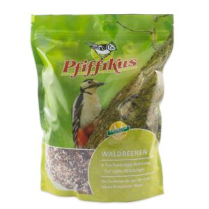 Entdecken Sie unser hochwertiges Mischfuttermittel für freilebende Vögel, das speziell für viele Wildvogelarten entwickelt wurde. Diese nährstoffreiche Nahrung eignet sich hervorragend für weich- und körnerfressende Vögel und sorgt dafür, dass Ihre gefiederten Freunde ganzjährig optimal versorgt sind. In unserer heutigen Kulturlandschaft finden viele freilebende Vögel oft nicht genug Nahrung, um ihren täglichen Bedarf an Körnern, Samen und Insekten zu decken. Mit unserem Mischfuttermittel aus sorgfältig ausgewählten Früchten und Beeren bieten Sie den Vögeln eine abwechslungsreiche und gesunde Ernährung, die ihre Vitalität unterstützt. Füttern Sie jetzt und helfen Sie den Wildvögeln, in ihrer natürlichen Umgebung zu gedeihen!