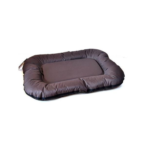 Die robusten Hundekissen Ponto bieten Ihrem geliebten Vierbeiner einen komfortablen und gemütlichen Liegeplatz, der für optimalen Schlaf und Wohlbefinden sorgt. Ihr Hund kann sich in die Kissen einrollen und den Kopf leicht erhöht ablegen, was die Schlafqualität verbessert. Der abnehmbare Bezug mit Reißverschluss ist bei 40 Grad waschbar, sodass die Hygiene stets gewährleistet ist. Der weiche Schaumstoff schützt vor Bodenkälte und schont die Gelenke, besonders auf harten Böden. Der hochwertige, wasserfeste und strapazierfähige Kodurabezug macht das Kissen perfekt für drinnen und draußen. Mit einer stabilen und formbeständigen Konstruktion ist dieses Hundekissen in der Farbe Braun und einer Größe von ca. 120 x 90 cm die ideale Wahl für jeden Hundebesitzer, der Wert auf hohe Qualität und Komfort legt.